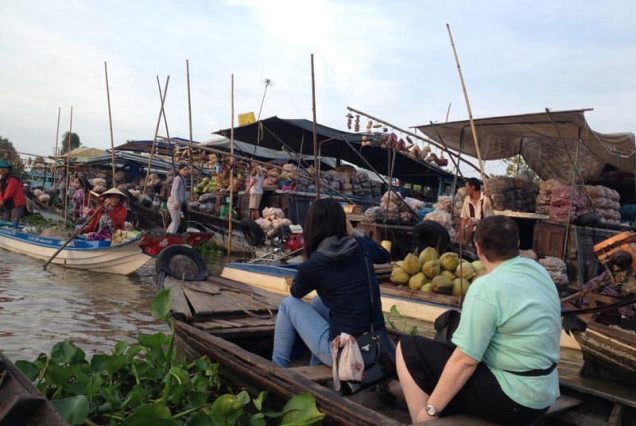 activite-sur-marche-flottant