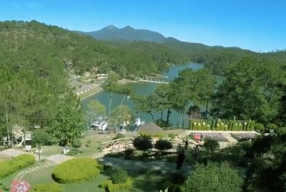 vue panoramique sur la vallée d'amour de Dalat
