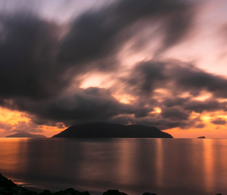 Le coucher du soleil à Côn Đảo